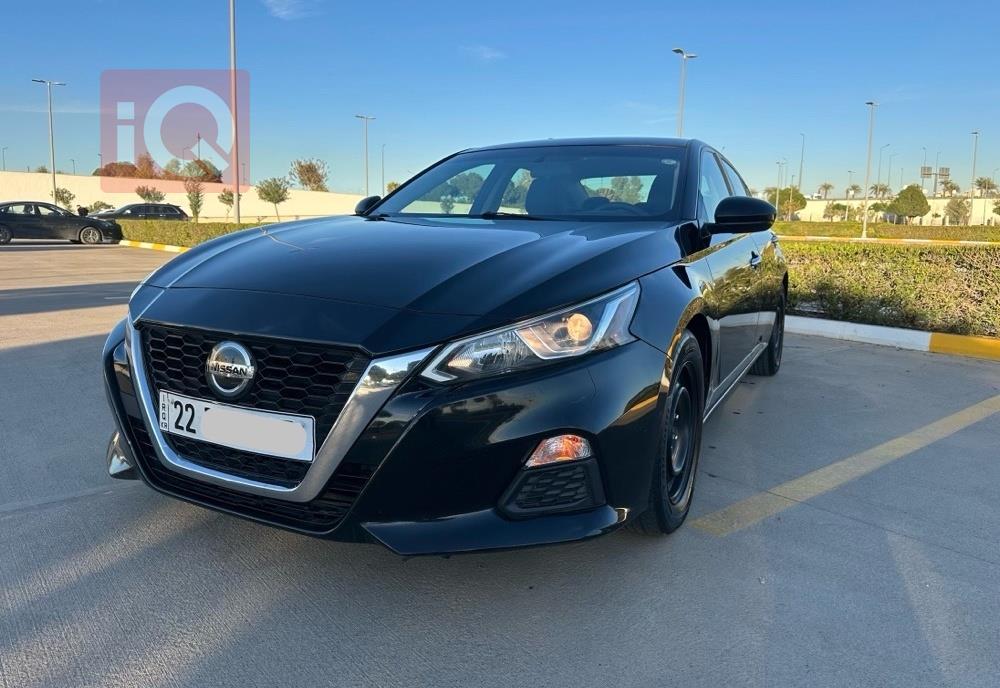 نيسان ألتيما